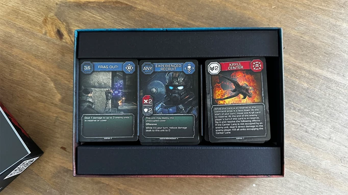 Gears of War Card Game box contents